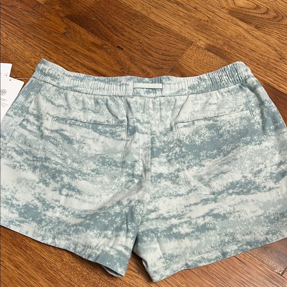 Athleta shorts New with tags - Picture 4 of 4